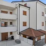 Apartamento Jabuka 2 *